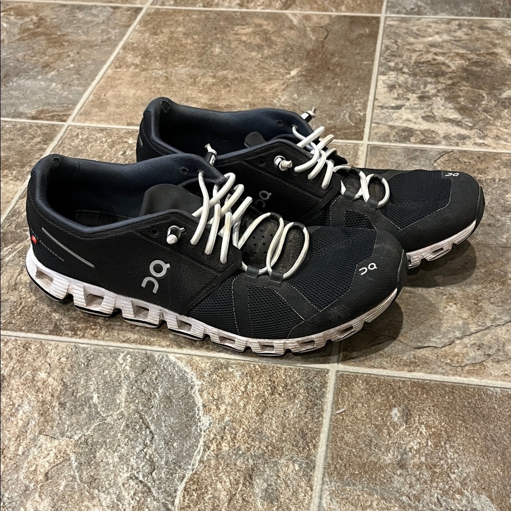 On Running Men's Black and White Athletic Shoes